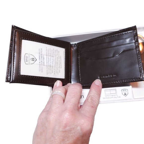 NIP Calvin Klein Men's RFID XCAP Slimfold Wallet & Key Fob Set Leather Brown - Picture 5 of 7